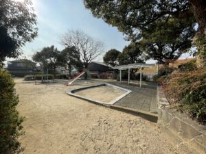 西阿知公園900ｍ（徒歩12分）