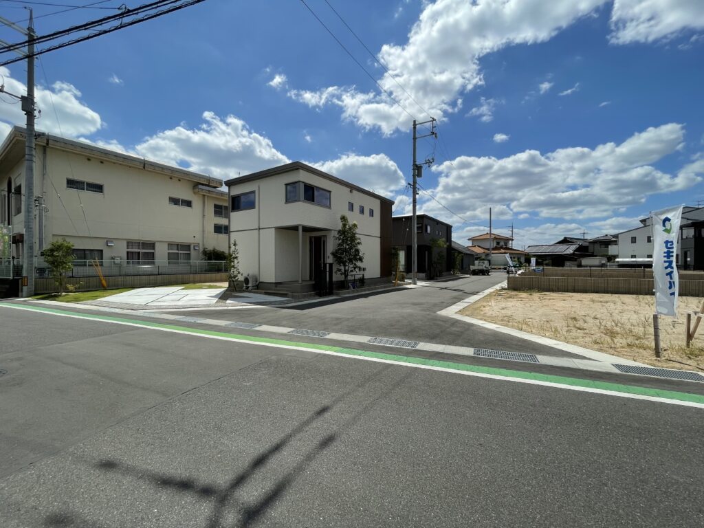 11号地から前面道路写真