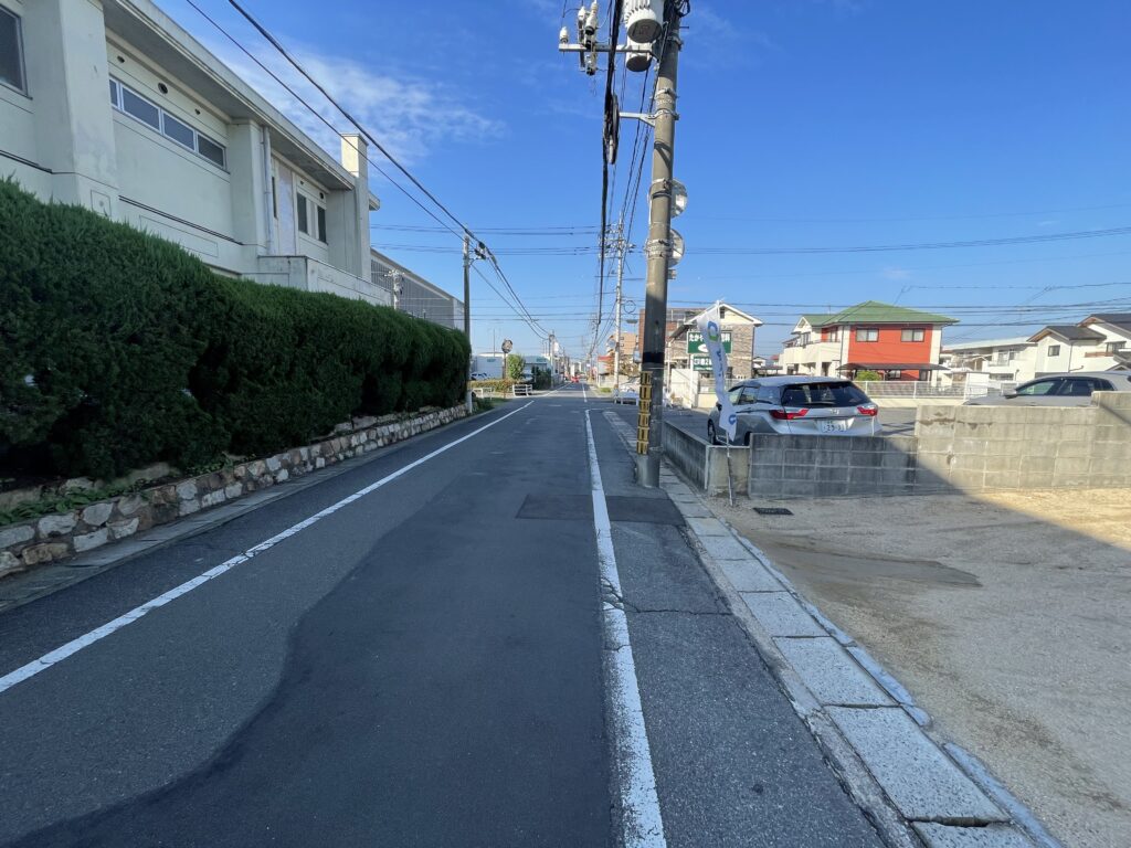 前面道路　西方向